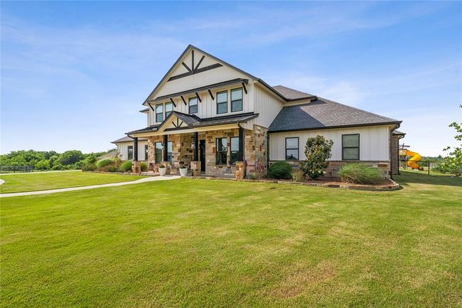 8038 Hencken Ranch Road, House other with 5 bedrooms, 3 bathrooms and null parking in Fort Worth TX | Image 2