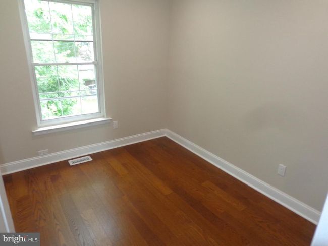 221 Hickory Hill Rd, Townhouse with 3 bedrooms, 2 bathrooms and null parking in PHILADELPHIA PA | Image 7