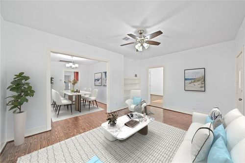 2823 Avenue P, Galveston, TX, 77550-7751 | Card Image