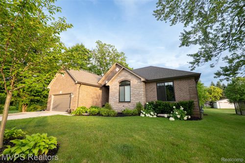 11240 29 Mile Road Road, Washington Township, MI, 48094 | Card Image