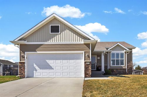 406 Wildcat Ct, Stuart, IA, 50250-8127 | Card Image