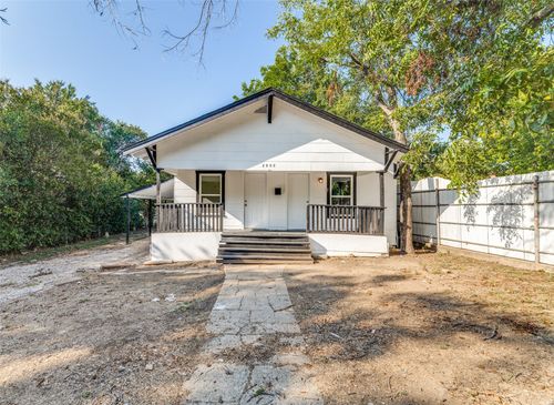 2907 Nw 26th St, Fort Worth, TX, 76106-4942 | Card Image