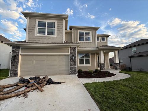 28601 W 161st Ter, Gardner, KS, 66030-4503 | Card Image