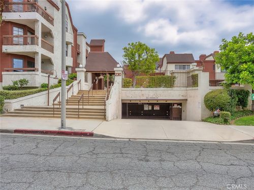 237-230 Bethany Rd, Burbank, CA, 91504-4222 | Card Image