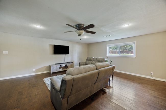 1507 Greenbrier Dr, House other with 4 bedrooms, 3 bathrooms and null parking in Sherman TX | Image 5