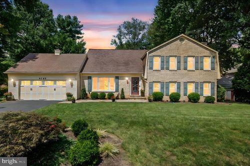 5265 Ofaly Rd, Fairfax, VA, 22030-5426 | Card Image