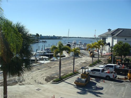 apt-201d-807 River Point Dr, NAPLES, FL, 34102-3445 | Card Image