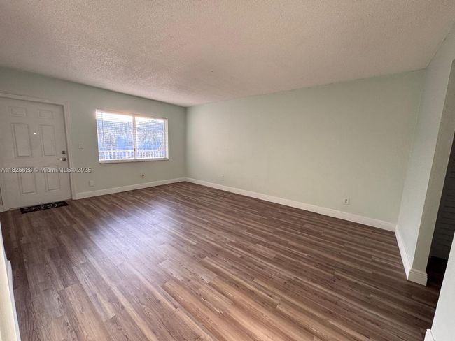 APT-304 - 7910 Taft St, Condo with 2 bedrooms, 1 bathrooms and null parking in Pembroke Pines FL | Image 6