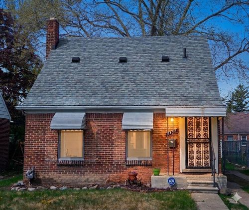 19313 Winthrop St, Detroit, MI, 48235-2031 | Card Image