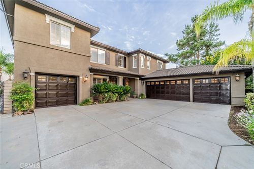 3675 Sunmeadow St, Corona, CA, 92881 | Card Image