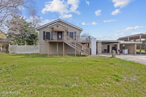 212 N Fernand St, Delcambre, LA, 70528-3004 | Card Image