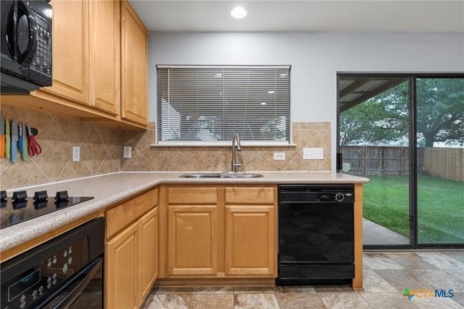 8510 Starview St, House other with 3 bedrooms, 2 bathrooms and null parking in Temple TX | Image 6
