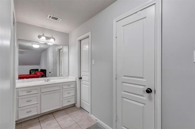 Jack and Jill Bath | Image 33