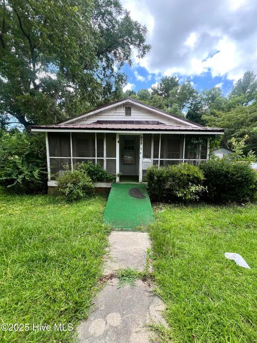 505 W Institute St, Chadbourn, NC, 28431-2111 | Card Image