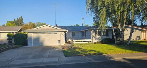 2655 Marquette Dr, Sacramento, CA, 95826-2924 | Card Image