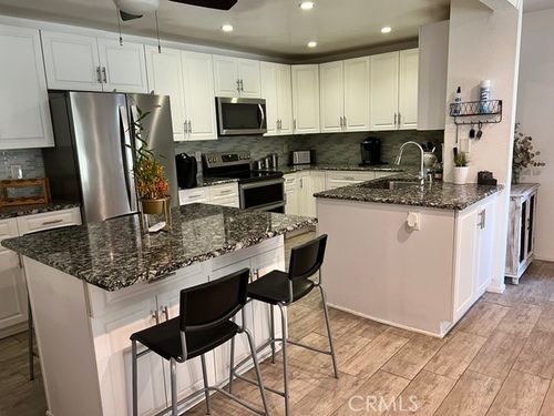 517-21372 Brookhurst, Huntington Beach, CA, 92646 | Card Image