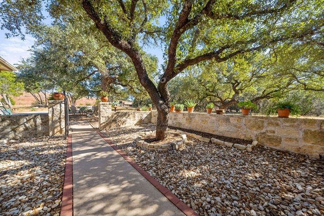 116 Grey Fox Ln, House other with 3 bedrooms, 2 bathrooms and 6 parking in Bertram TX | Image 5