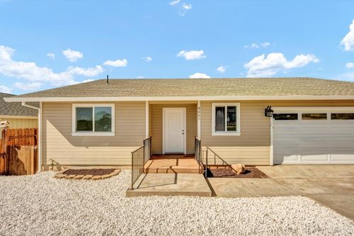 9421 Fairway Dr, Kelseyville, CA, 95451-9566 | Card Image