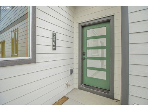 8075 Se Carlton St, Portland, OR, 97206 | Card Image