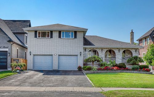 46 Garrard Rd, Whitby, ON, L1N3K5 | Card Image