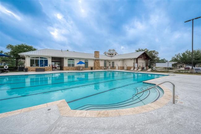Front swimming pool behind the clubhouse. | Image 29