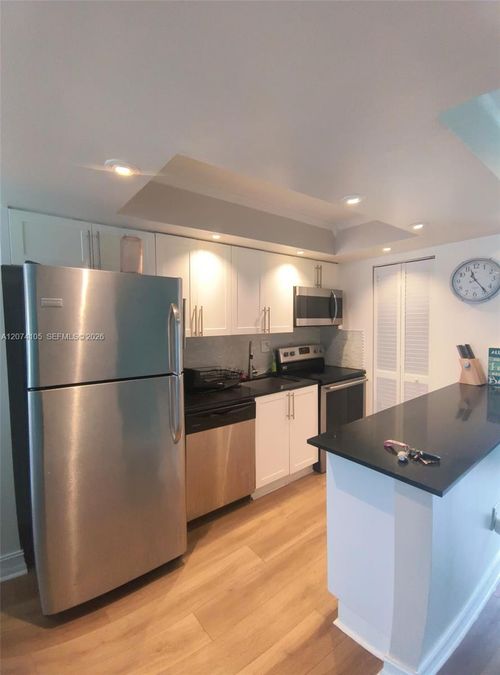 326-201 178th Drive, Sunny Isles Beach, FL, 33160 | Card Image