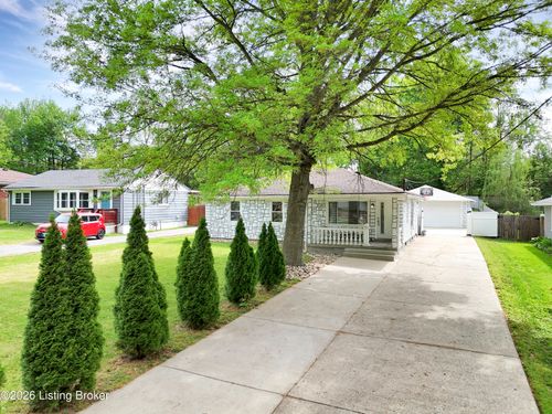 6907 Triangle Dr, Louisville, KY, 40214 | Card Image