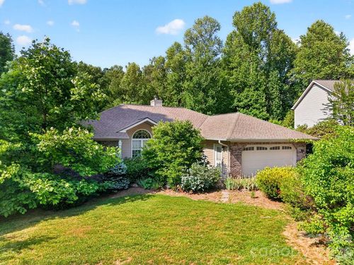 7 Firestone Ct, Etowah, NC, 28729-9747 | Card Image
