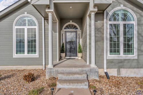 7710 Sw 27th St, Topeka, KS, 66614-4855 | Card Image