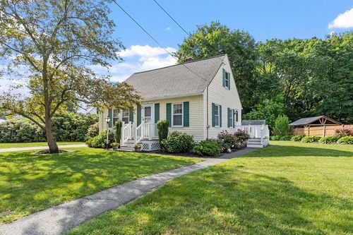 11 Beaconsfield St, Lawrence, MA, 01843-2409 | Card Image