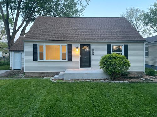 1044 Larchwood Dr, Troy, MI, 48083-1818 | Card Image