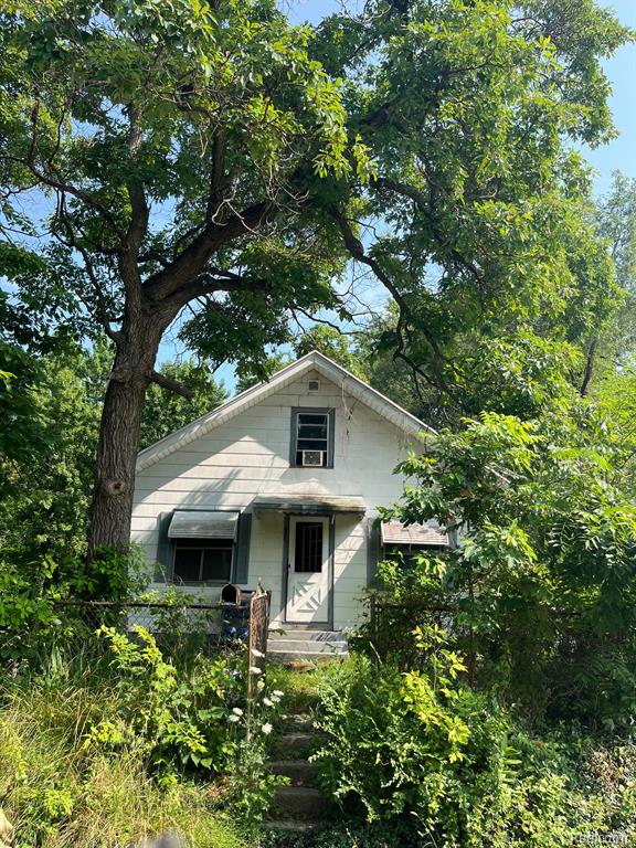 Charles Ave, Kalamazoo, MI 49048