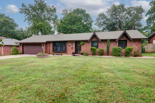 2036 E Greenwood St, Springfield, MO, 65804-3871 | Card Image
