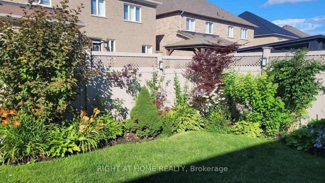 105 Royal Dr West, House other with 6 bedrooms, 5 bathrooms and 4 parking in Brampton ON | Image 49