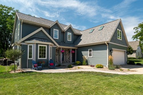 1052 Summer Creek Rd, Oconomowoc, WI, 53066-4167 | Card Image