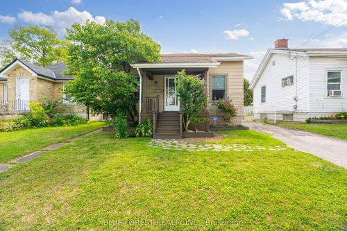 17 Emery St E, London, ON, N6C2C7 | Card Image