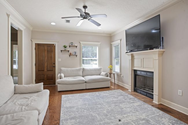 169 living area 2 | Image 9