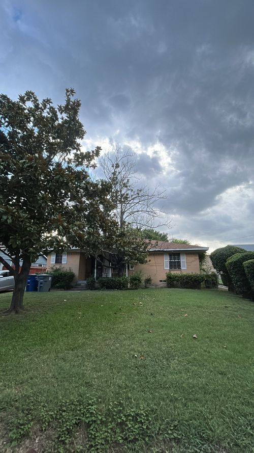 2607 Crest Ave, Dallas, TX, 75216-3216 | Card Image