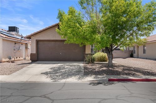 5550 Ramirez St, North Las Vegas, NV, 89031-7823 | Card Image