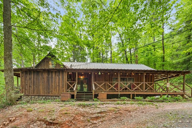 85 Clear Lake Ct, Home with 3 bedrooms, 2 bathrooms and null parking in Ellijay GA | Image 7