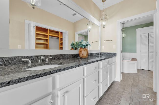 Primary Bathroom | Image 42