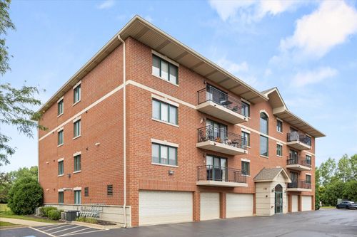 unit-204-6840 W Winding Trl, Oak Forest, IL, 60452-5219 | Card Image