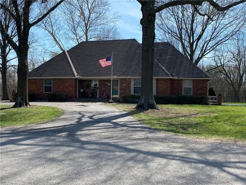 11 Skyline Dr, Adrian, MO, 64720-9224 | Card Image