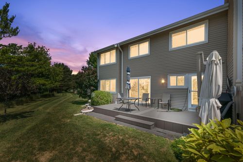 618 Westridge Dr, West Bend, WI, 53095-3643 | Card Image