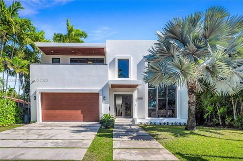 7501 Coquina Dr, North Bay Village, FL, 33141-4024 | Card Image