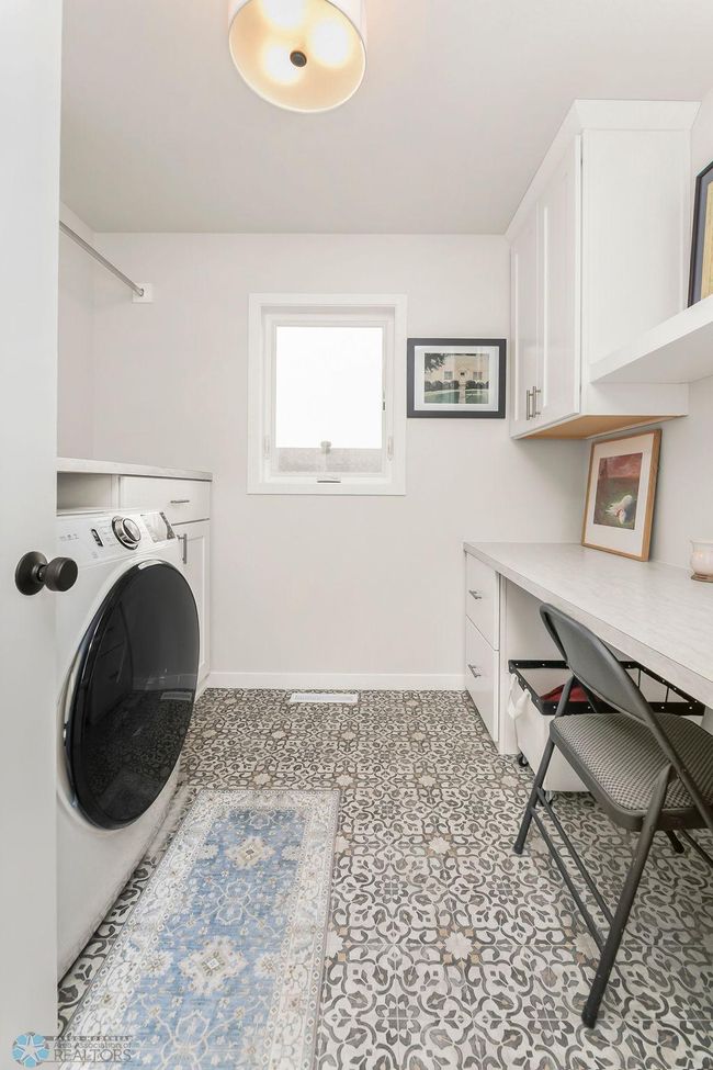 Laundry Room (2nd Level) | Image 27