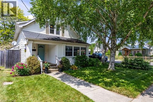 5 Hawthorne Ave, Simcoe, ON, N3Y2L6 | Card Image