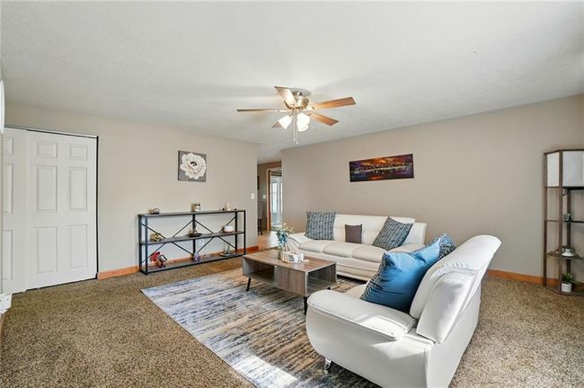 2946 Rockledge Trl, House other with 3 bedrooms, 2 bathrooms and null parking in Beavercreek OH | Image 9