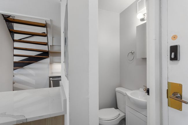 APT-28F - 6166 N Sheridan Rd, Condo with 1 bedrooms, 2 bathrooms and 4 parking in Chicago IL | Image 7