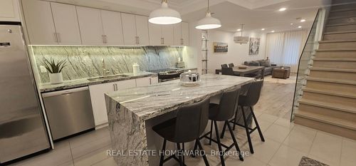 5-122 Glen Manor Drive, Toronto, ON, M4E2X6 | Card Image